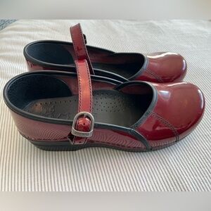 Dansko Pro Marcelle Patent Leather Black Cherry Glossy Marble Cordovan 9.5-10